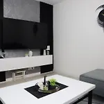 شقة Comfort With Free Parking