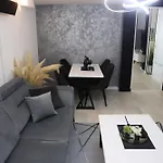 شقة Comfort With Free Parking