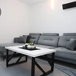 Comfort With Free Parking * موستار