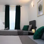 Comfort With Free Parking *