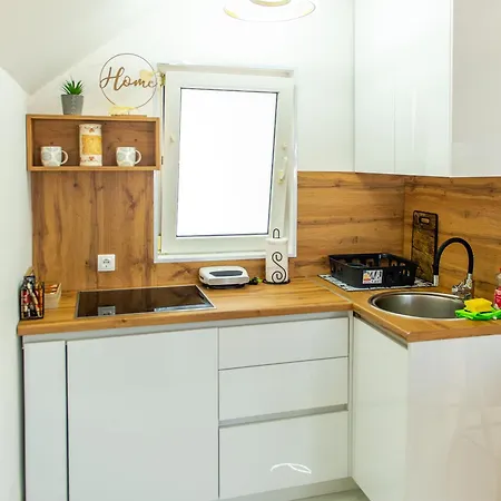 Comfort With Free Parking Daire Mostar